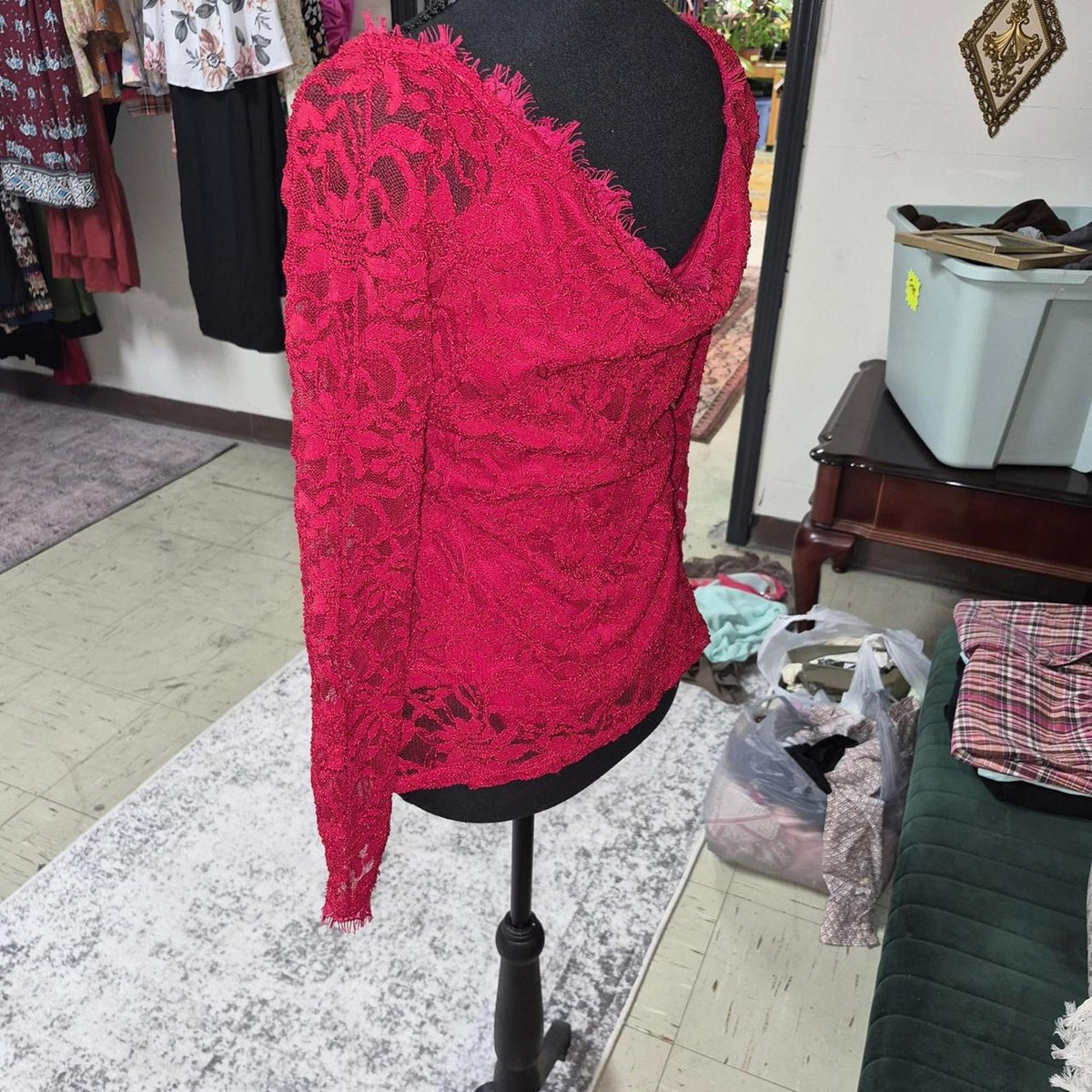 Red lace long sleeve top