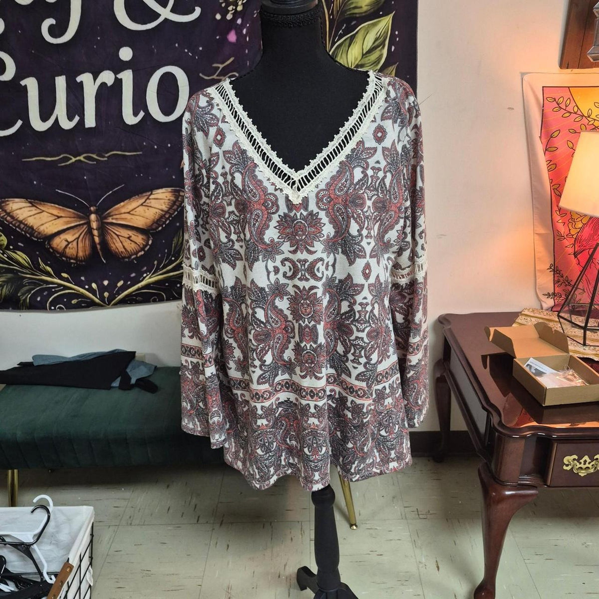 White and red paisley print