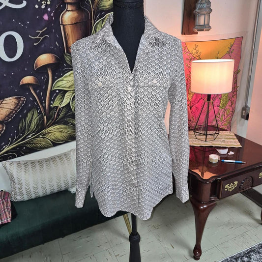 Pale pink black geometric