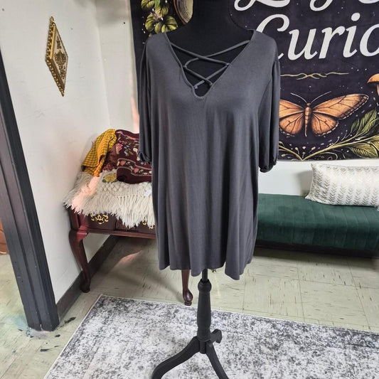 Gray flowy tunic with criss cross