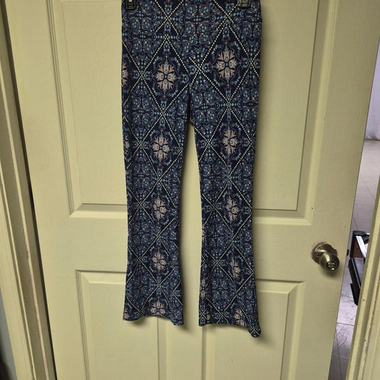 Pink rose blue floral print