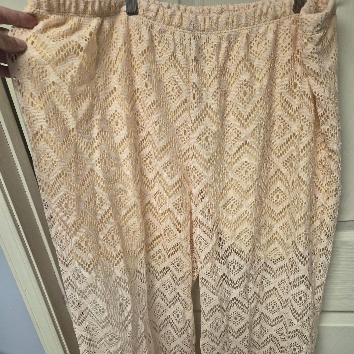 discreet cream tan lace