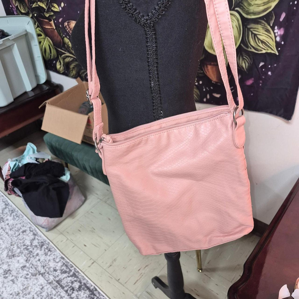 Pink bueno leather crossbody bag