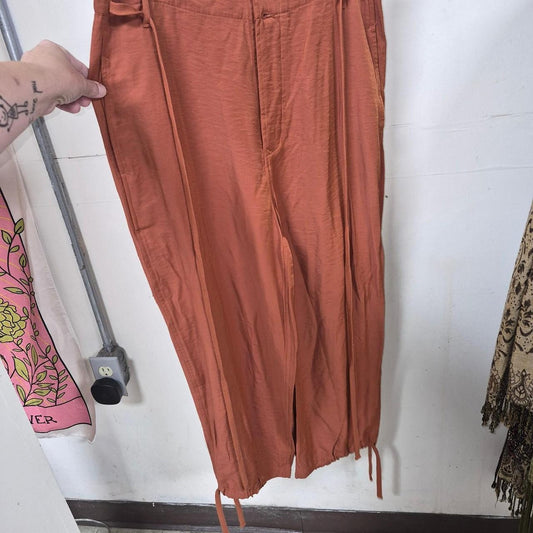 Tiny petite orange pants