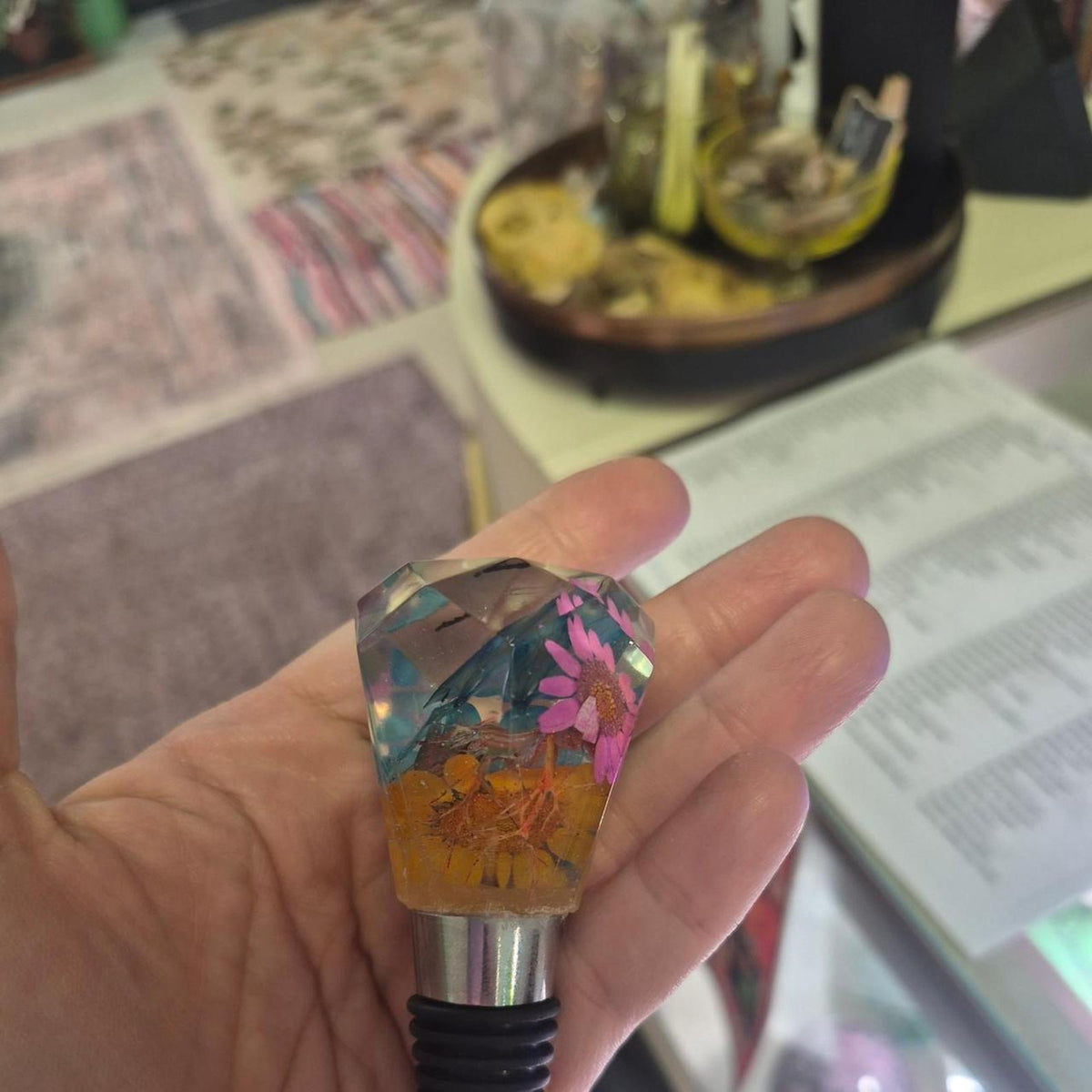 Handmade wine stopper with dried