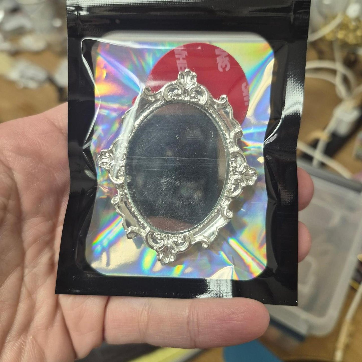 Pop socket silver ornate oval