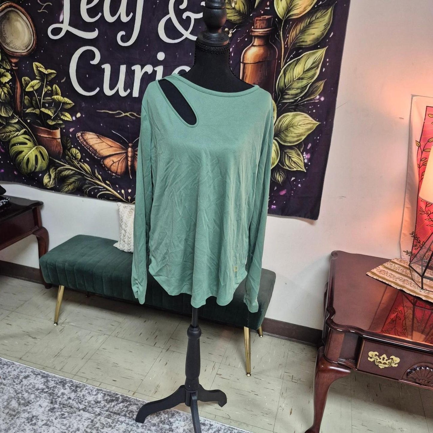 Green long sleeve top with