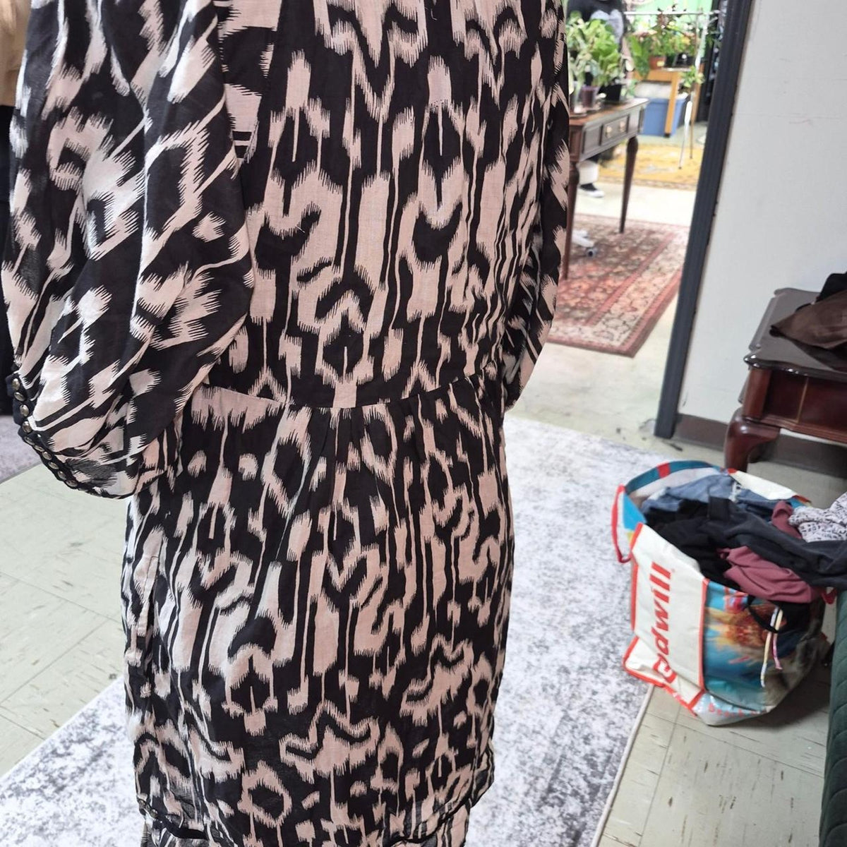 Black and white abstract pattern