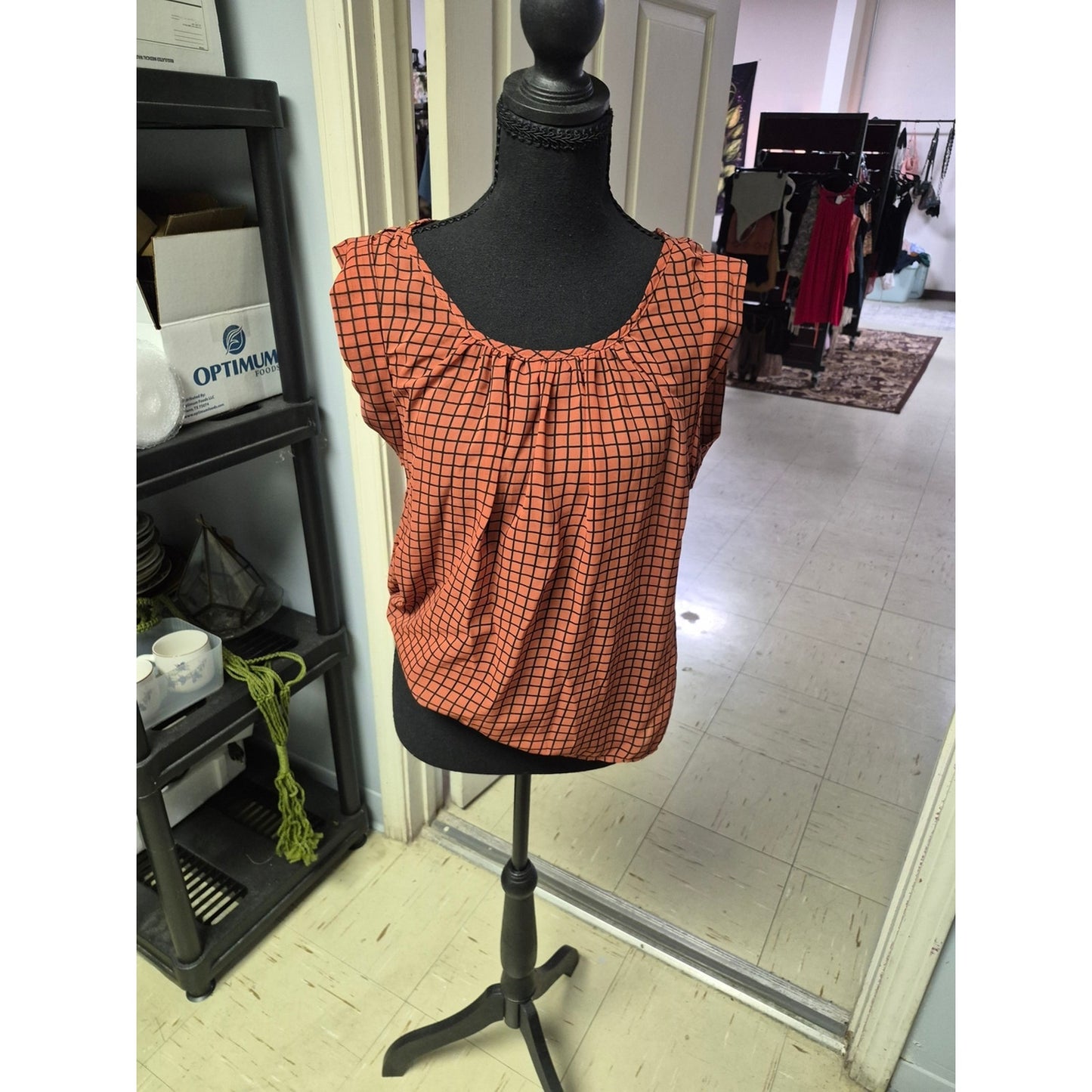 edge Rust Grid Cap Sleeve Scoop Neck Blouse