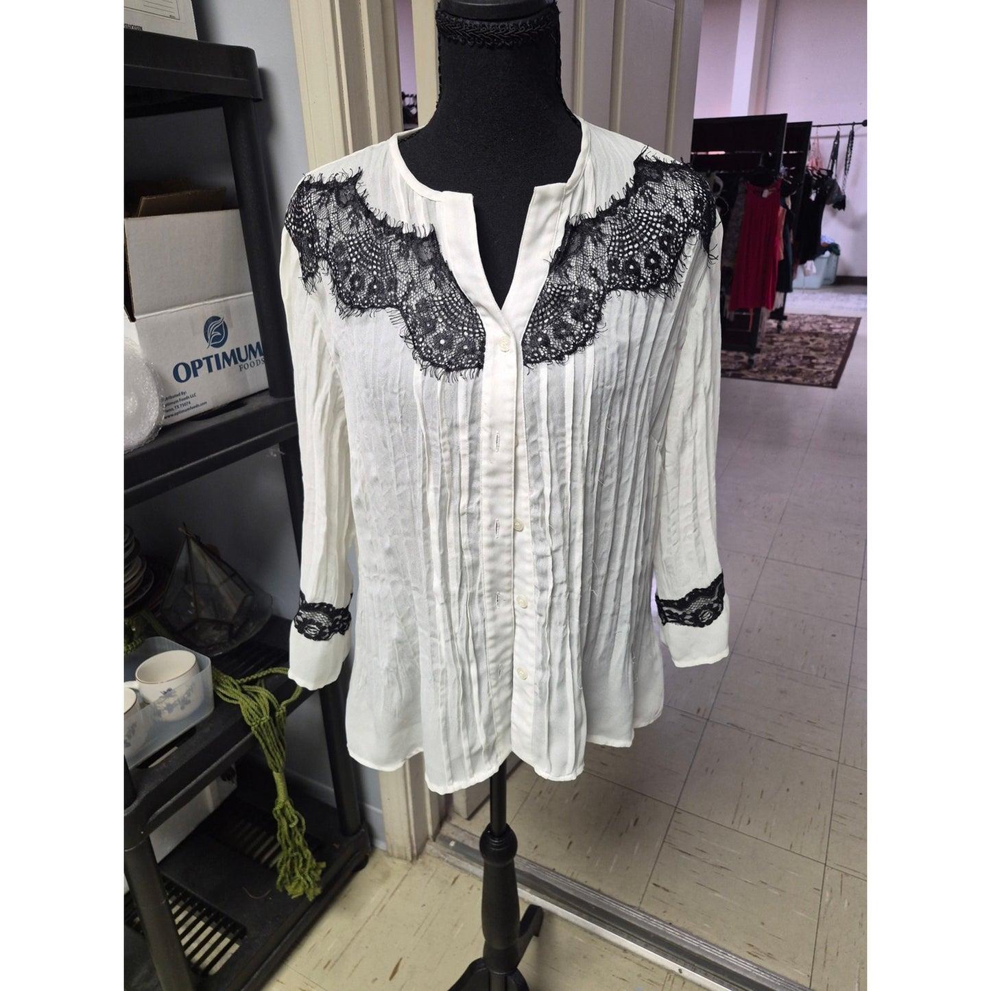 NY Collection White Button-Front Blouse with Black Lace Yoke