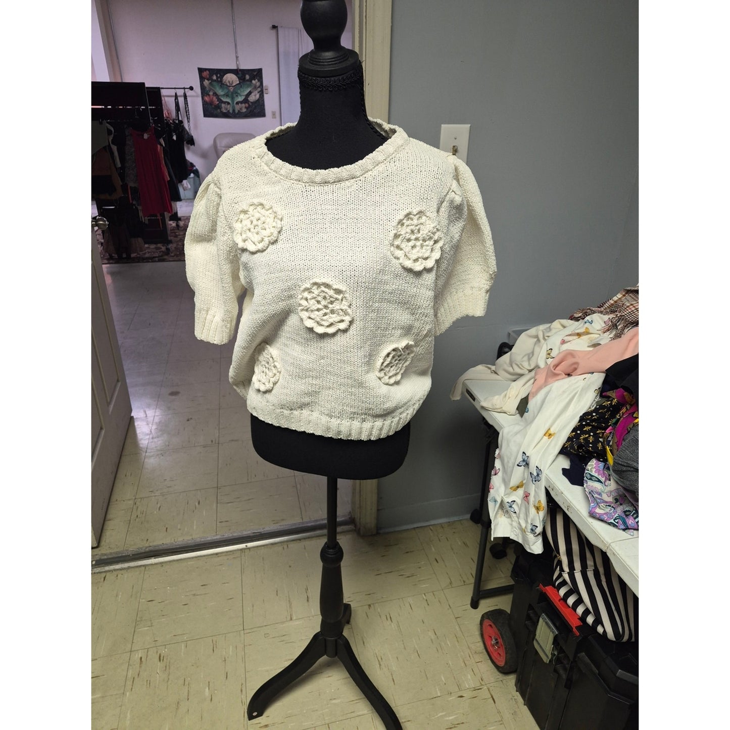 Joie Cream Crochet Floral Knit Short-Sleeve Sweater