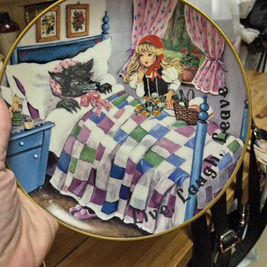 Red riding hood plate with
