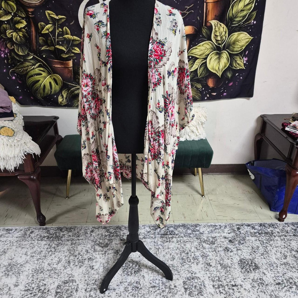 Cream floral kimono