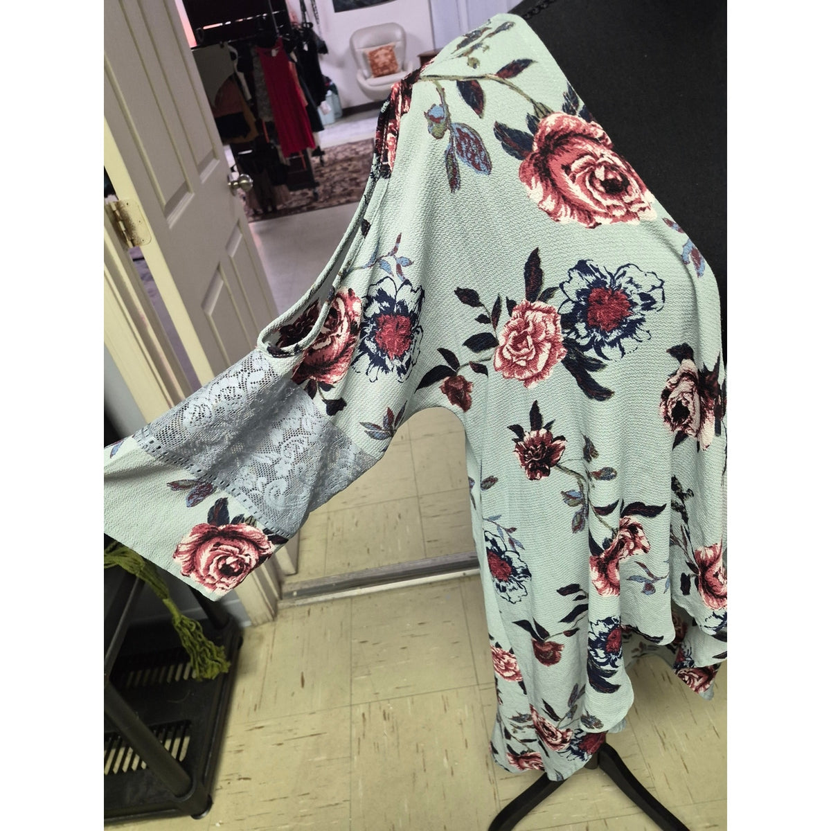 Floral Open-Front Tunic Cardigan in Light Blue with Rose Print