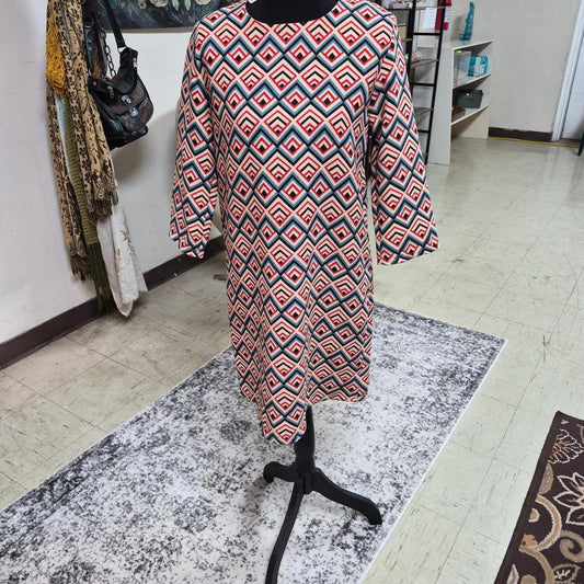 Everly dress with geometric diamond
