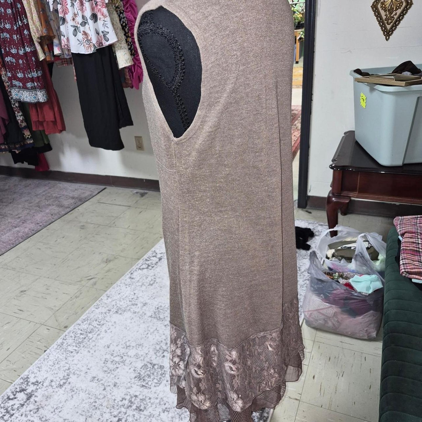 Brown lace trim dress with