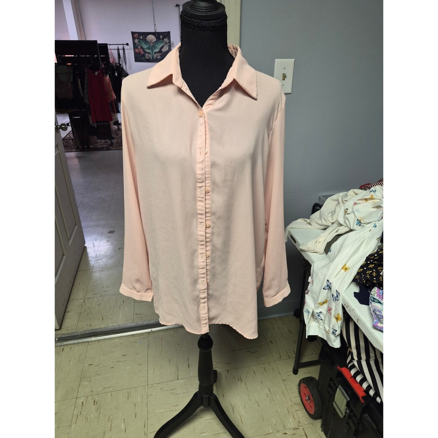 Soprano Light Pink Button-Down Blouse