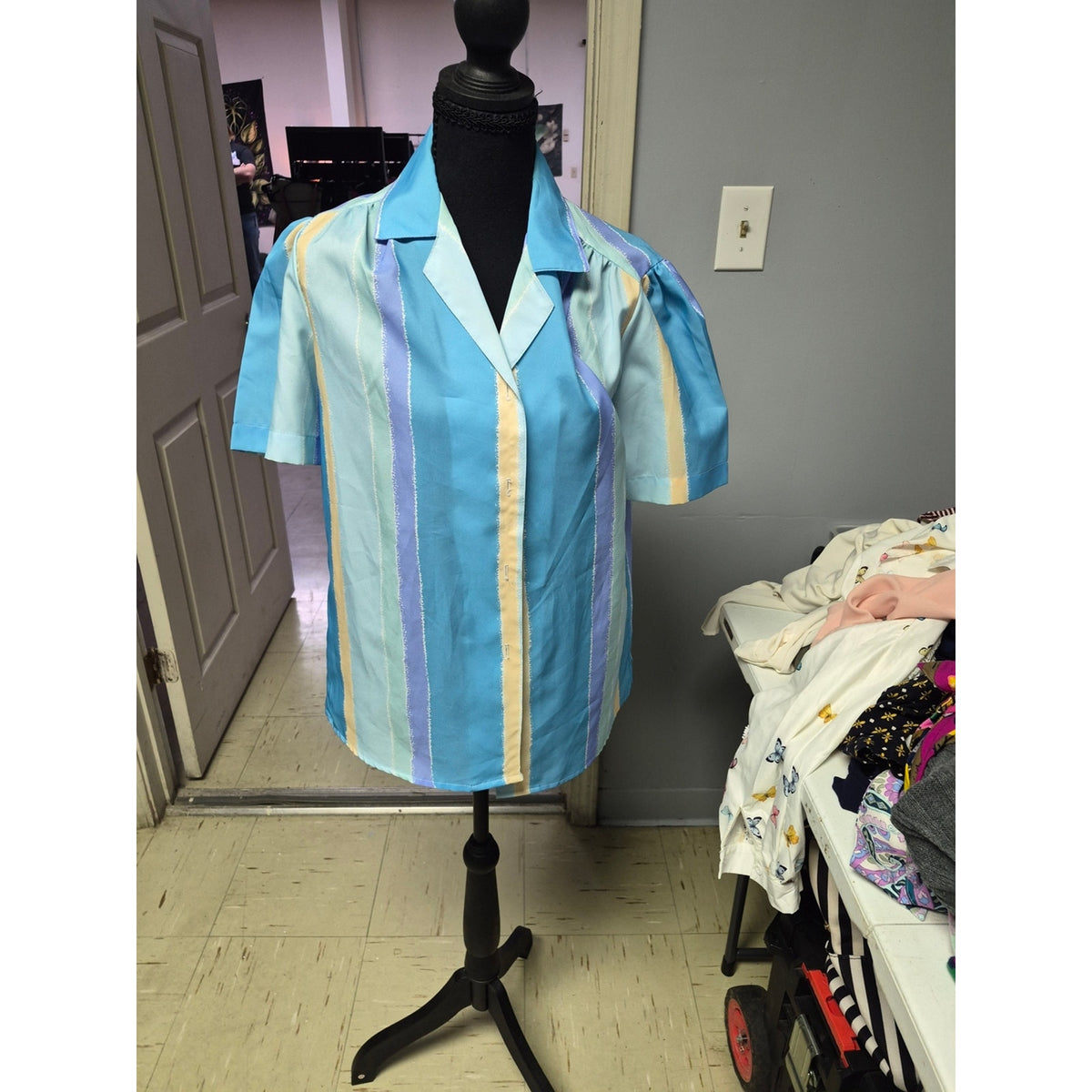 Short Sleeve Button-Up Shirt in Light Blue Stripe
