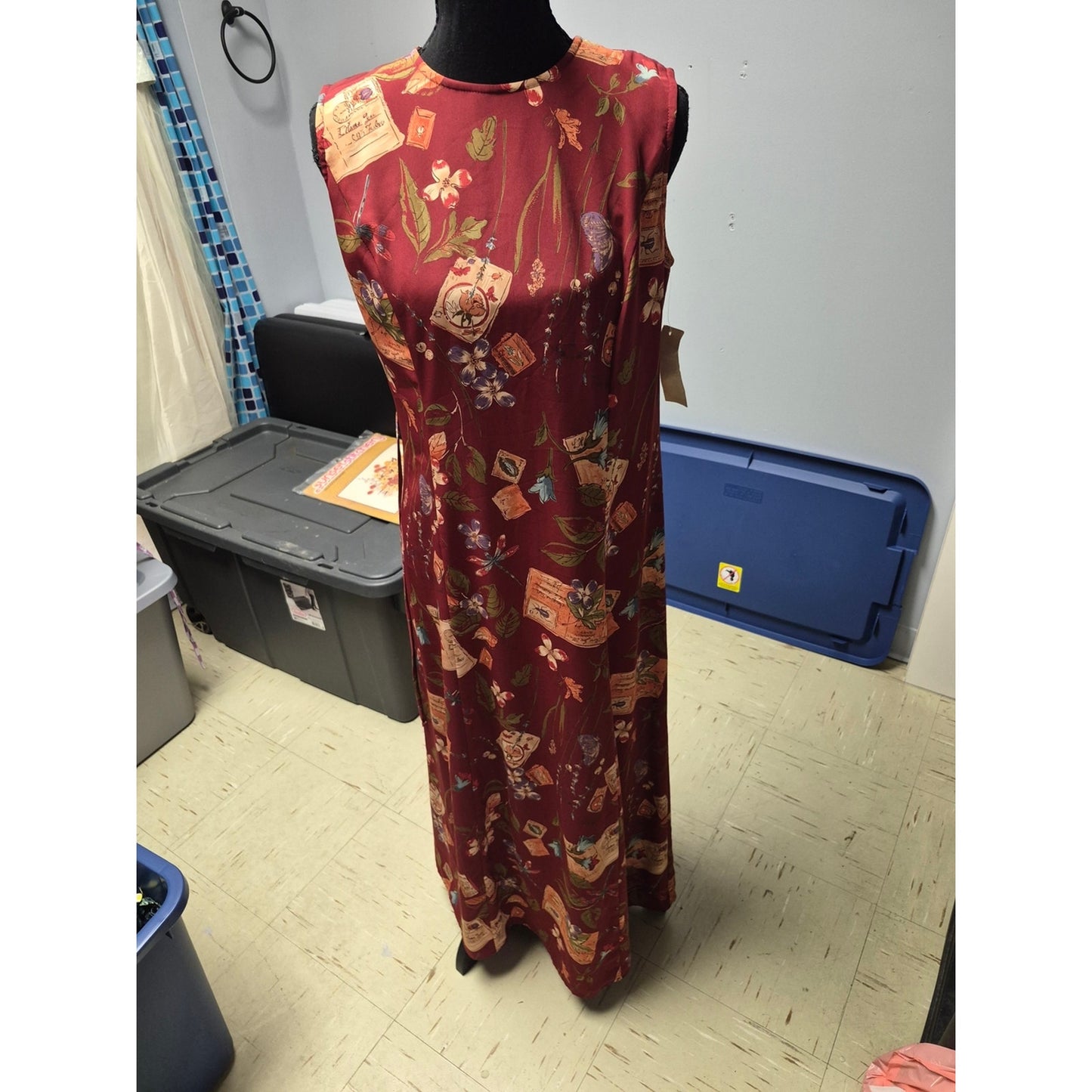 Marisa Christina Sleeveless Floral & Botanical Maxi Dress in Burgundy