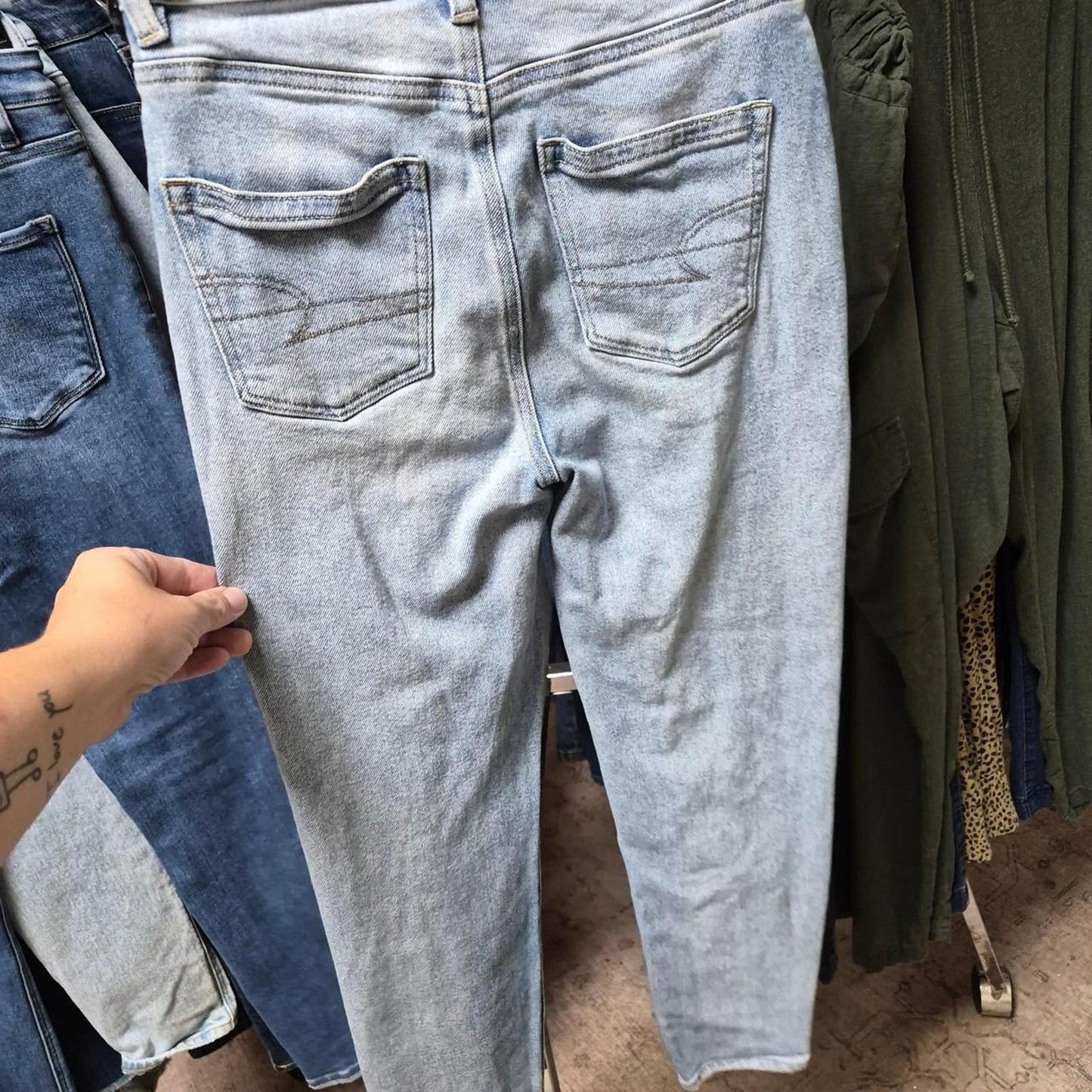 Sz 0006light wash high waisted