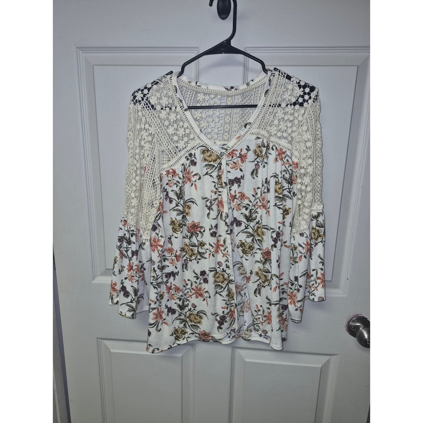 Cato Cream Floral Crochet Yoke V-Neck Blouse